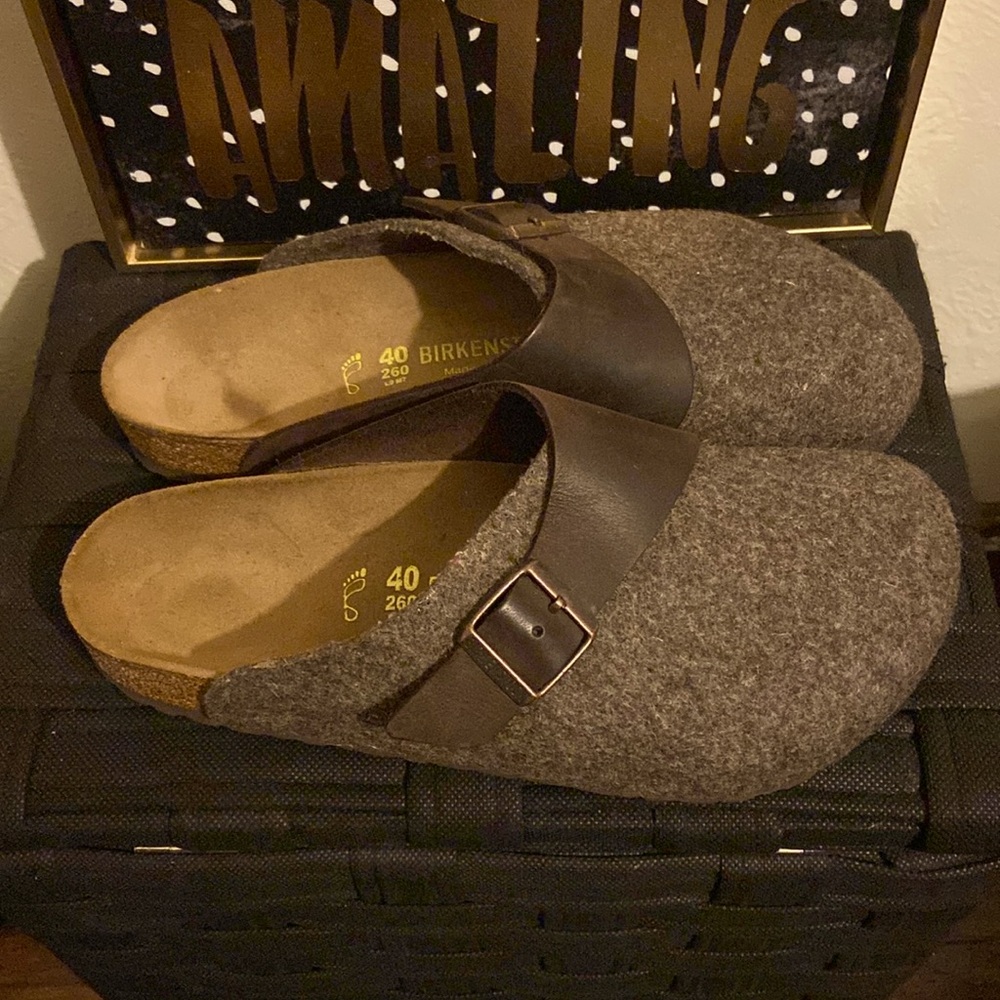 BIRKENSTOCK Sandals Brown size 40